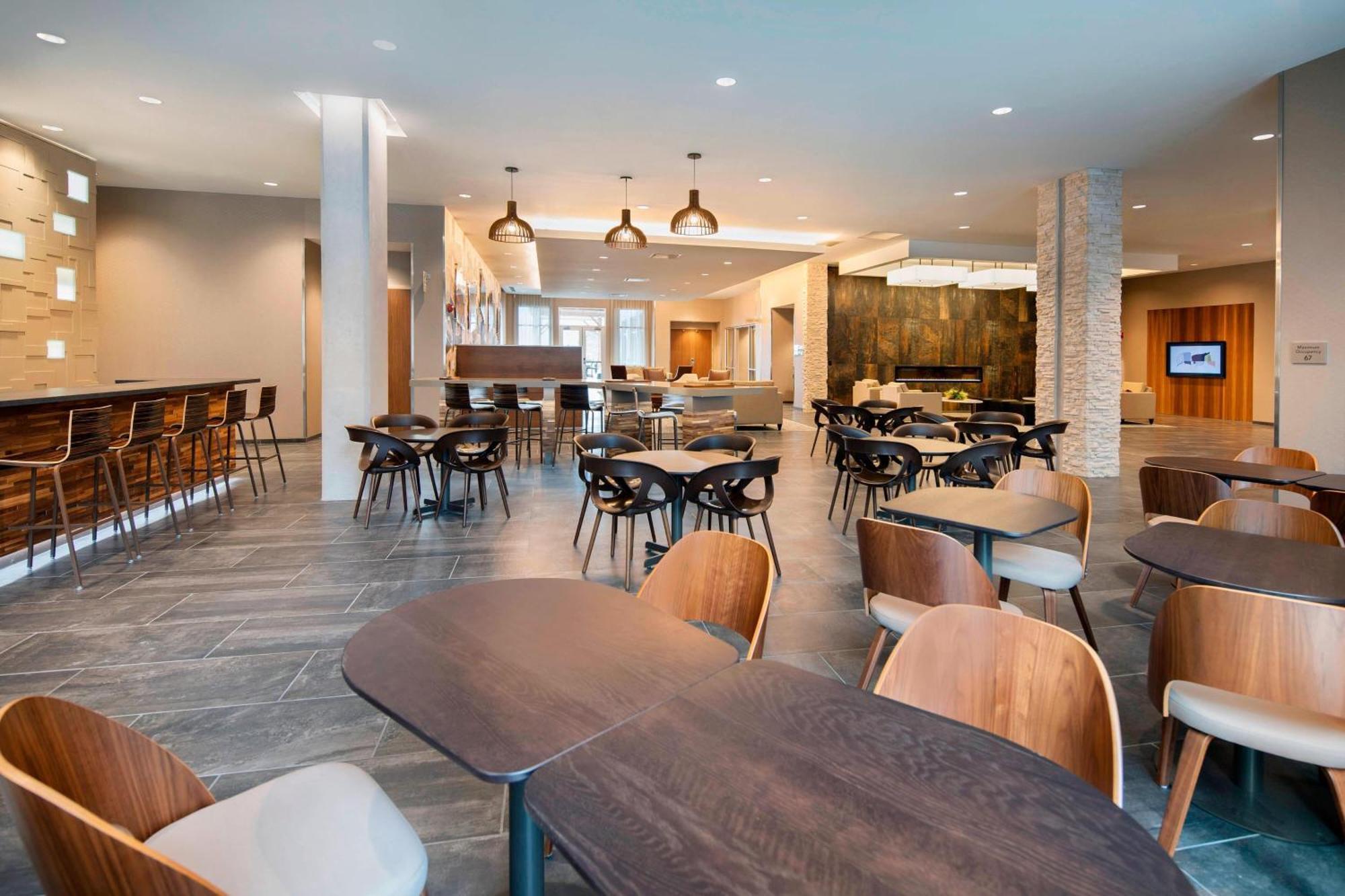 Courtyard By Marriott Atlanta Vinings/Galleria Smyrna Exterior foto