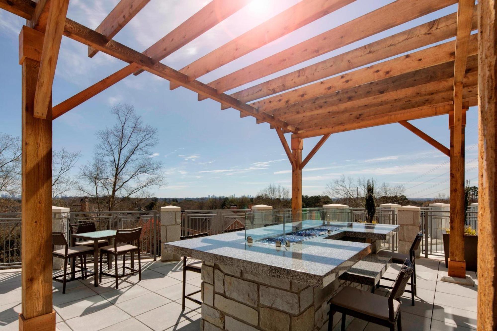 Courtyard By Marriott Atlanta Vinings/Galleria Smyrna Exterior foto